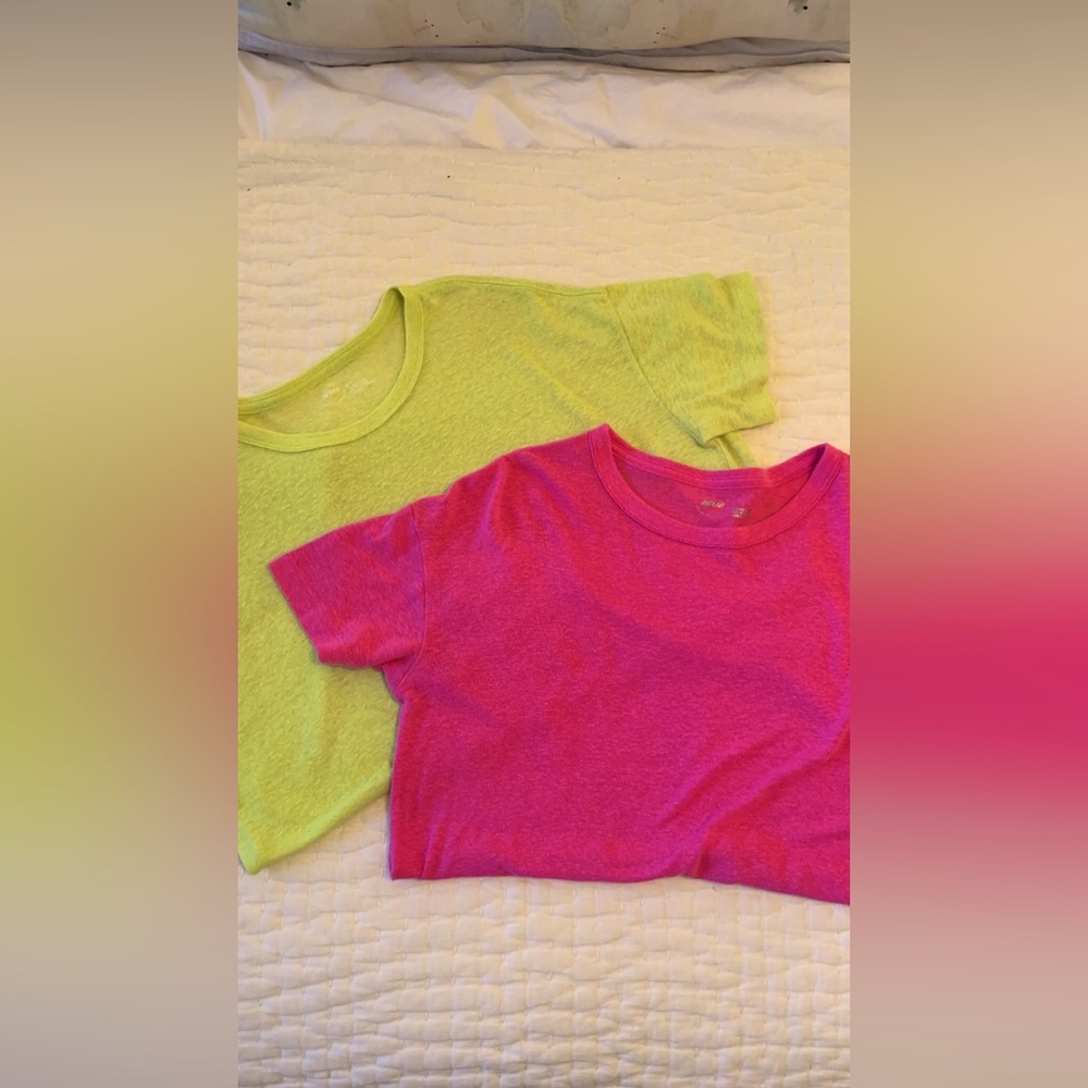 Green and Pink Aerie T-shirts size xs $12 each